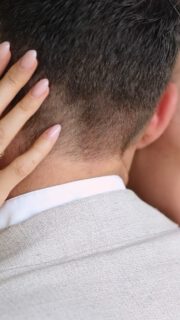 Heute habe ich das Highlightvideo einer wunderschönen Juni-Hochzeit in den Weinreben in meiner chronologischen Reihenfolge.
Bei über 30°C Grad war die Location inmitten eines lichten Waldes perfekt um der direkten Sonneneinstrahlung und Hitze zu entkommen.
.
.
.
▸ Videograf: @sebastian_hochzeitsvideograf
▸ Fotografin: @janinepopelka_fotografie 
▸ Location: @weingut_weber 
.
.
.
#hochzeit #wedding #weddingvideo #summerwedding #hochzeitsvideo #hochzeitsfilm #highlightvideo #weddingtime #videograf #hochzeitsvideografie #hochzeitsvideograf #verlobt #engaged #verheiratet #love #videografbadenbaden #videografoffenburg #videografkarlsruhe #badenbaden #karlsruhe #offenburg #sebastian_hochzeitsvideo